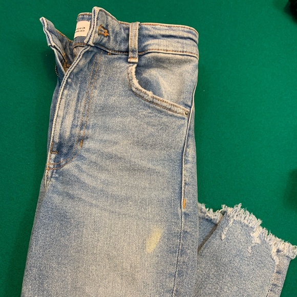 Light washed Zara jeans - Picture 3 of 5